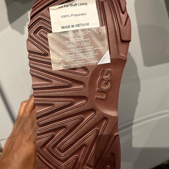 Sparkle UGGS kids Size 1 - Picture 3 of 5